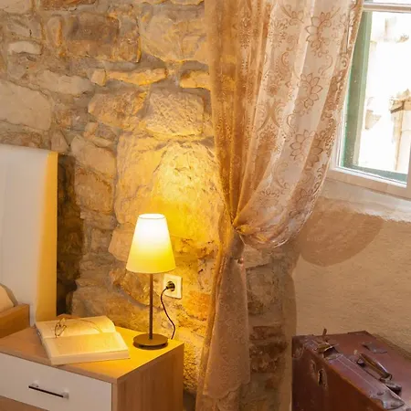 Dalmatian Stonehouse Esperanza Lejlighed