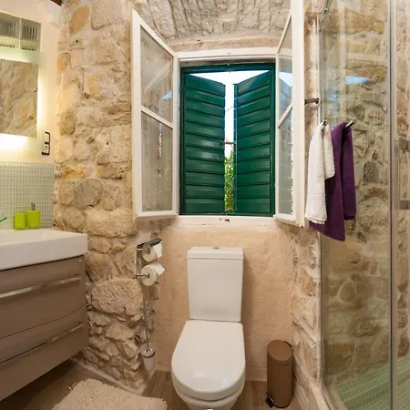 Dalmatian Stonehouse Esperanza Lejlighed